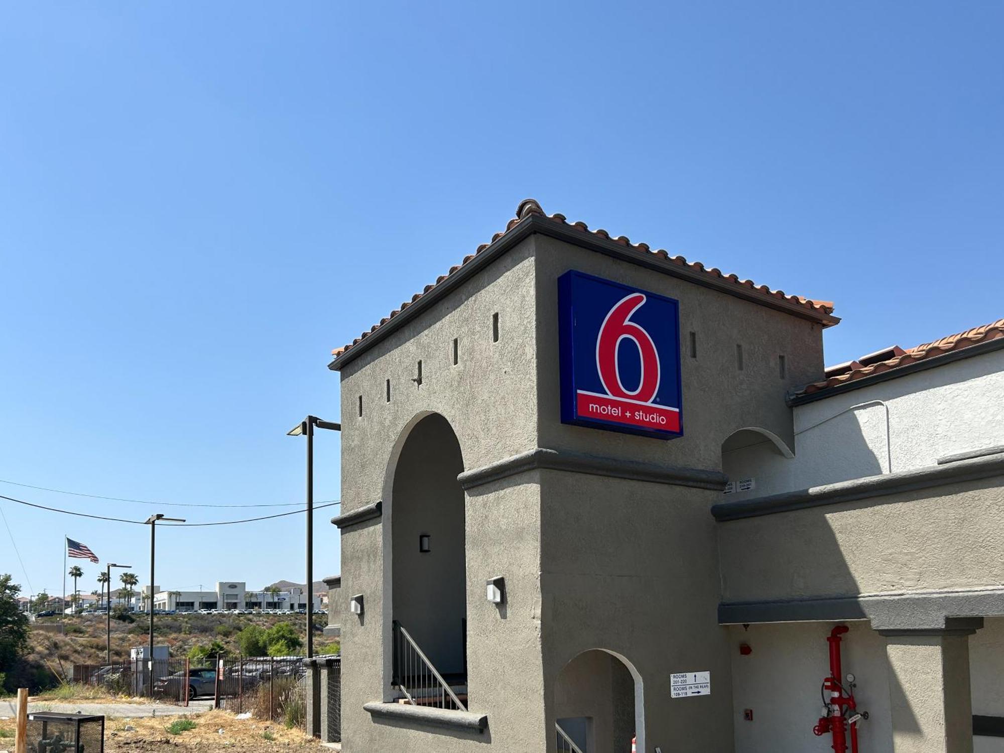 Studio 6 Lake Elsinore, Ca المظهر الخارجي الصورة